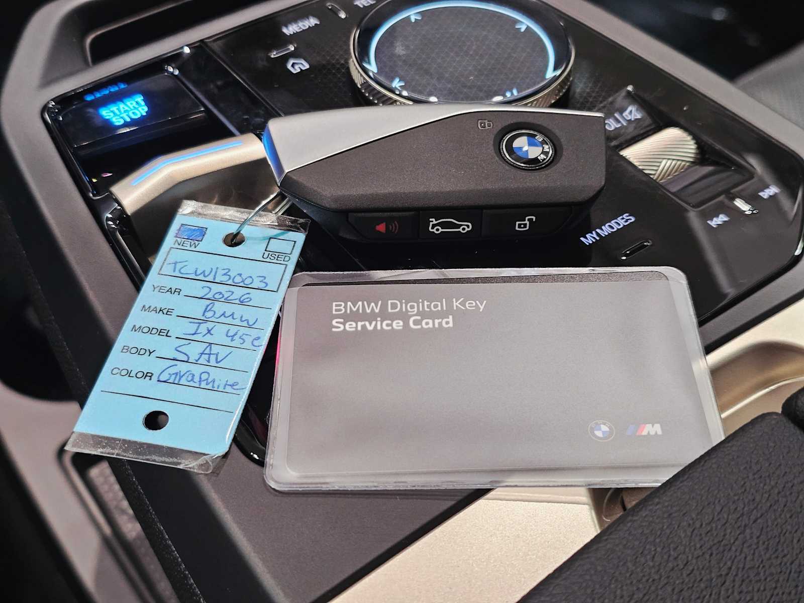 Thumbnail: 2026 BMW iX - 30