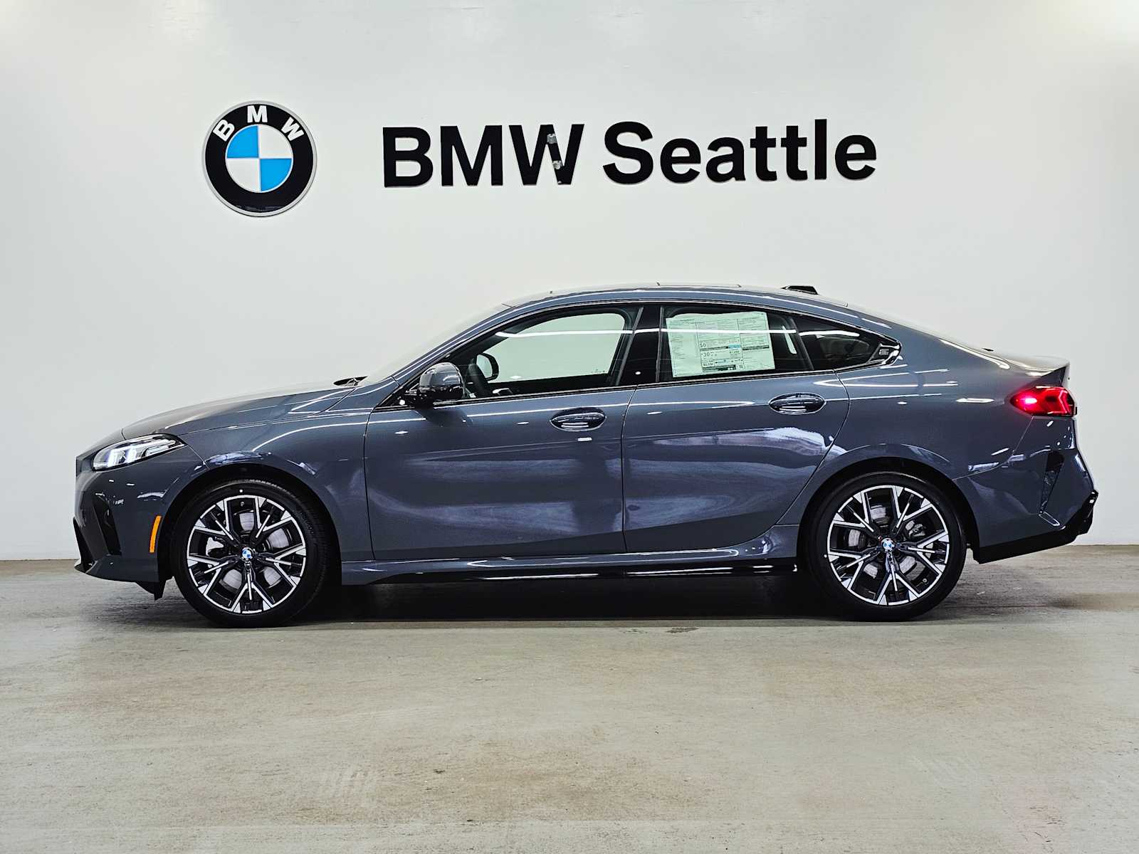 Thumbnail: 2025 BMW 2 Series - 3