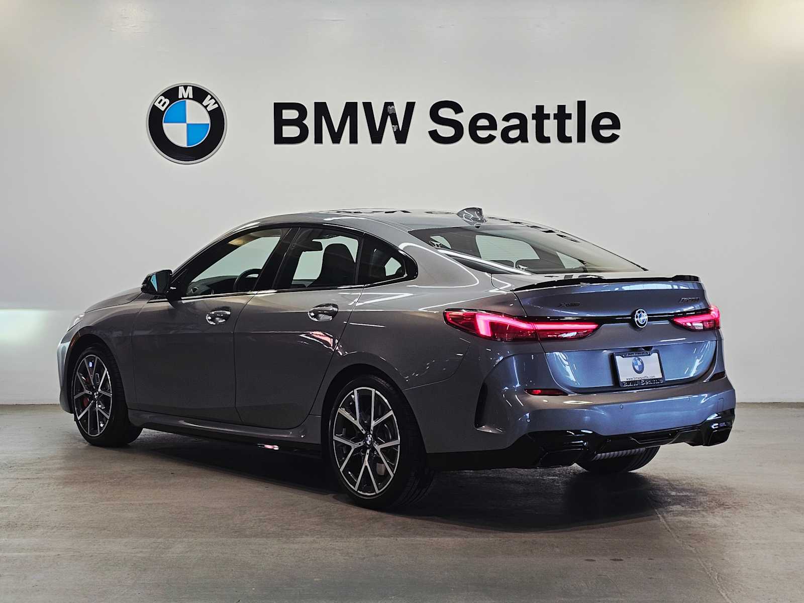 Thumbnail: 2024 BMW 2 Series - 4