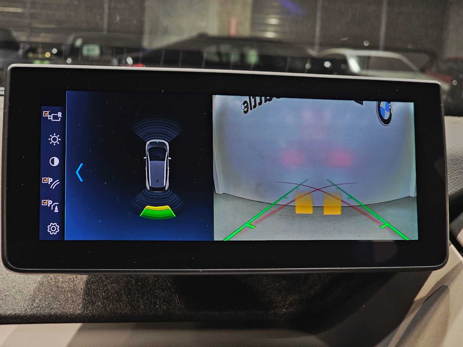 Thumbnail: 2018 BMW i3 - 15