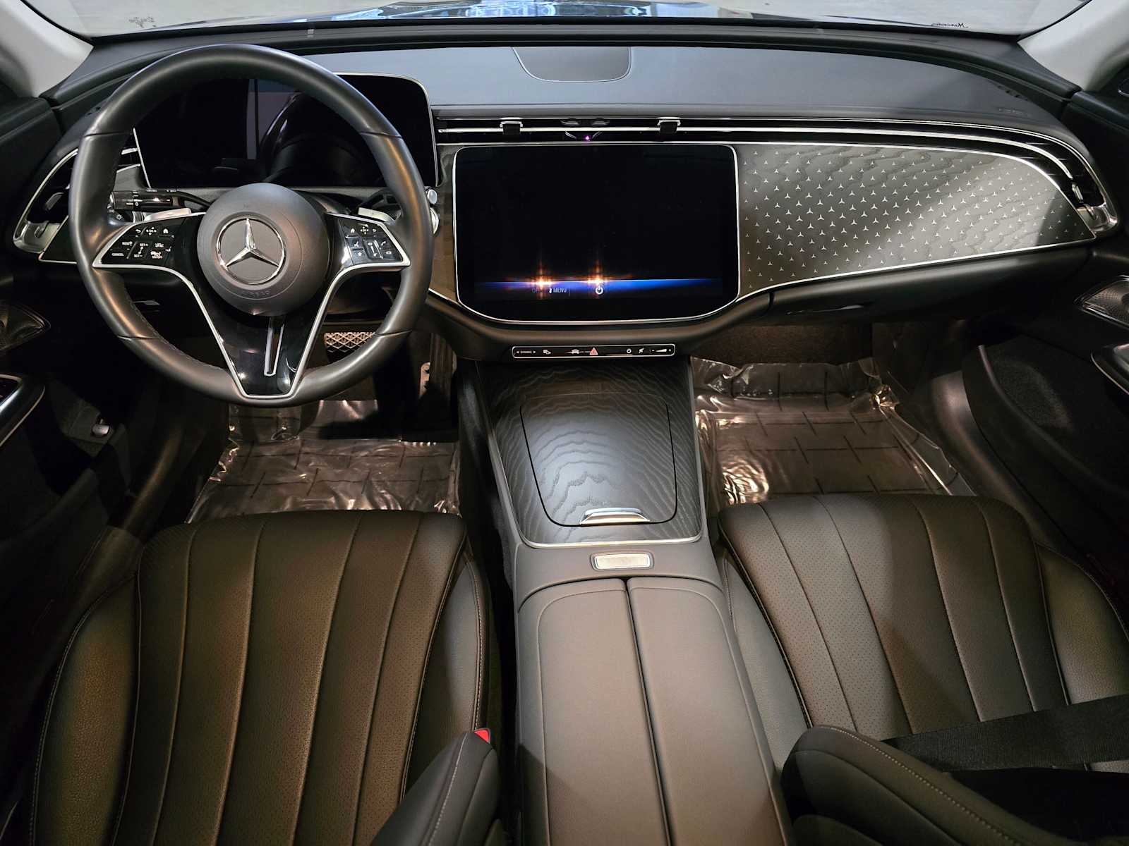 Thumbnail: 2024 Mercedes-Benz E-Class - 10