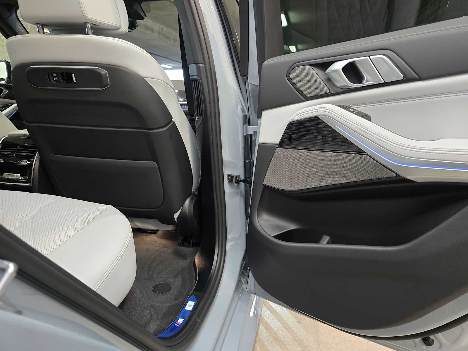 Thumbnail: 2026 BMW X5 - 28