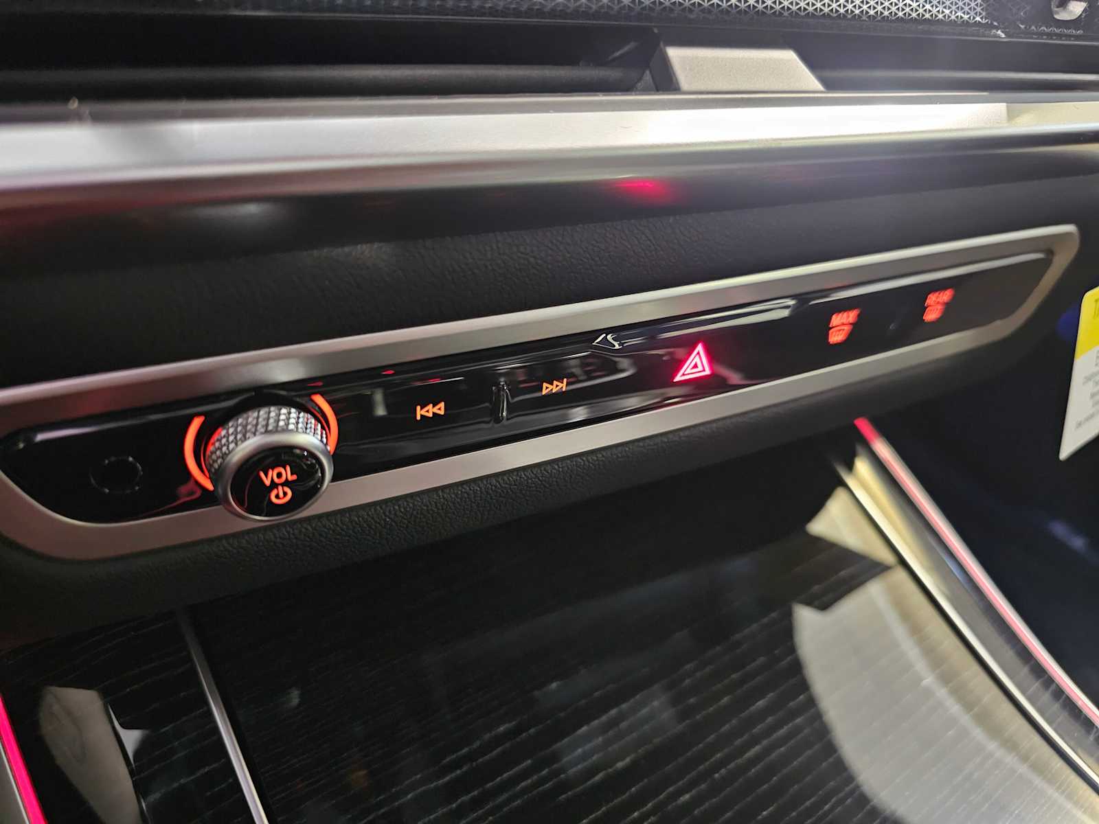 Thumbnail: 2026 BMW X5 - 19