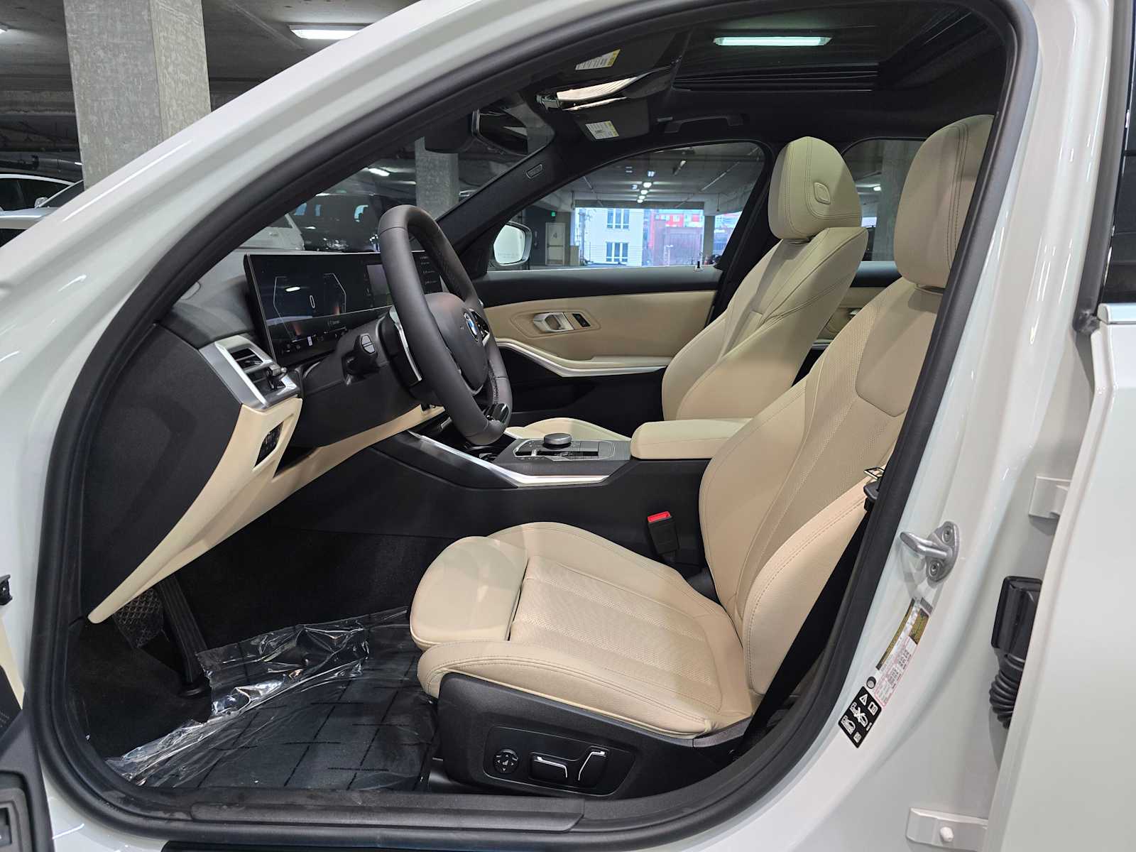 Thumbnail: 2026 BMW 3 Series - 25