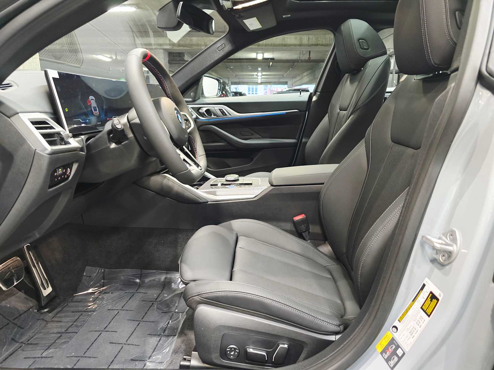 Thumbnail: 2025 BMW i4 - 23