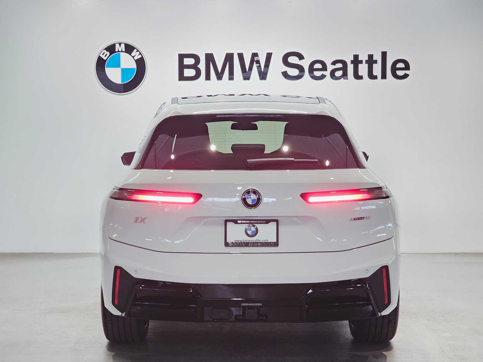 Thumbnail: 2026 BMW iX - 5