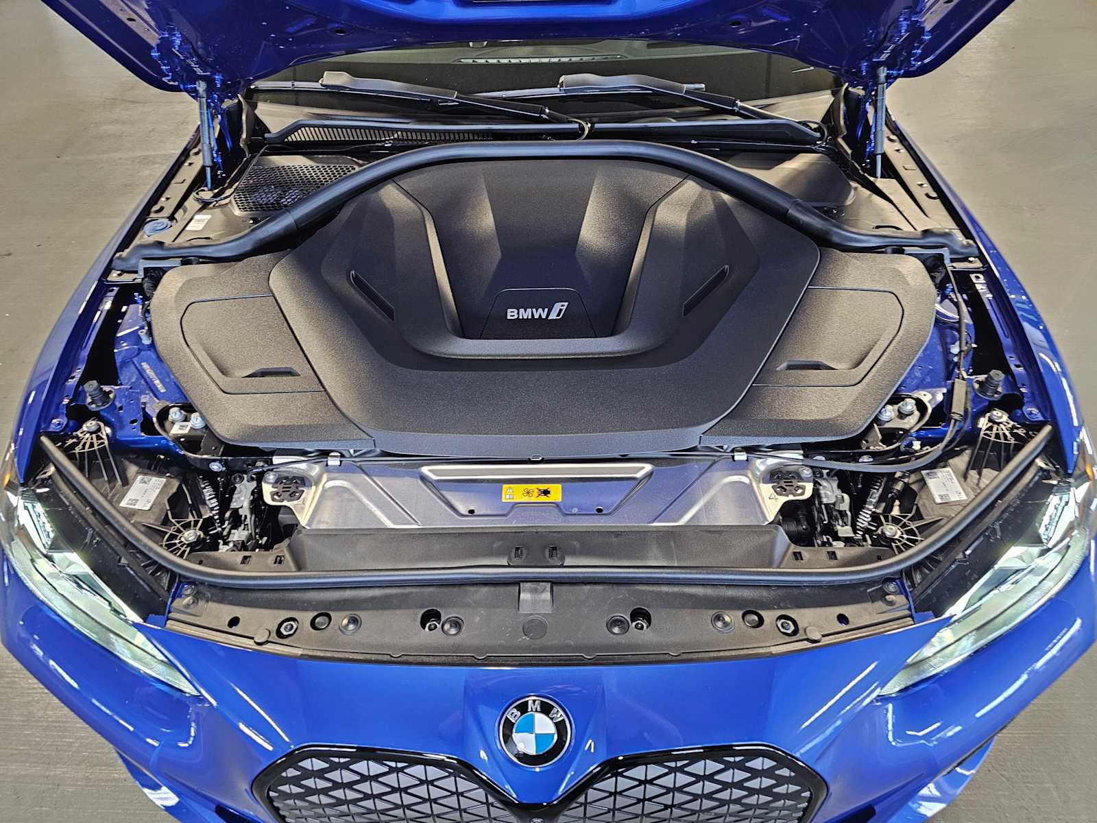 Thumbnail: 2026 BMW i4 - 9