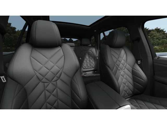 Thumbnail: 2026 BMW X5 - 11