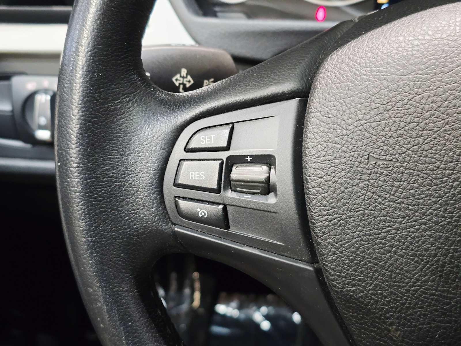 Thumbnail: 2015 BMW 3 Series - 21