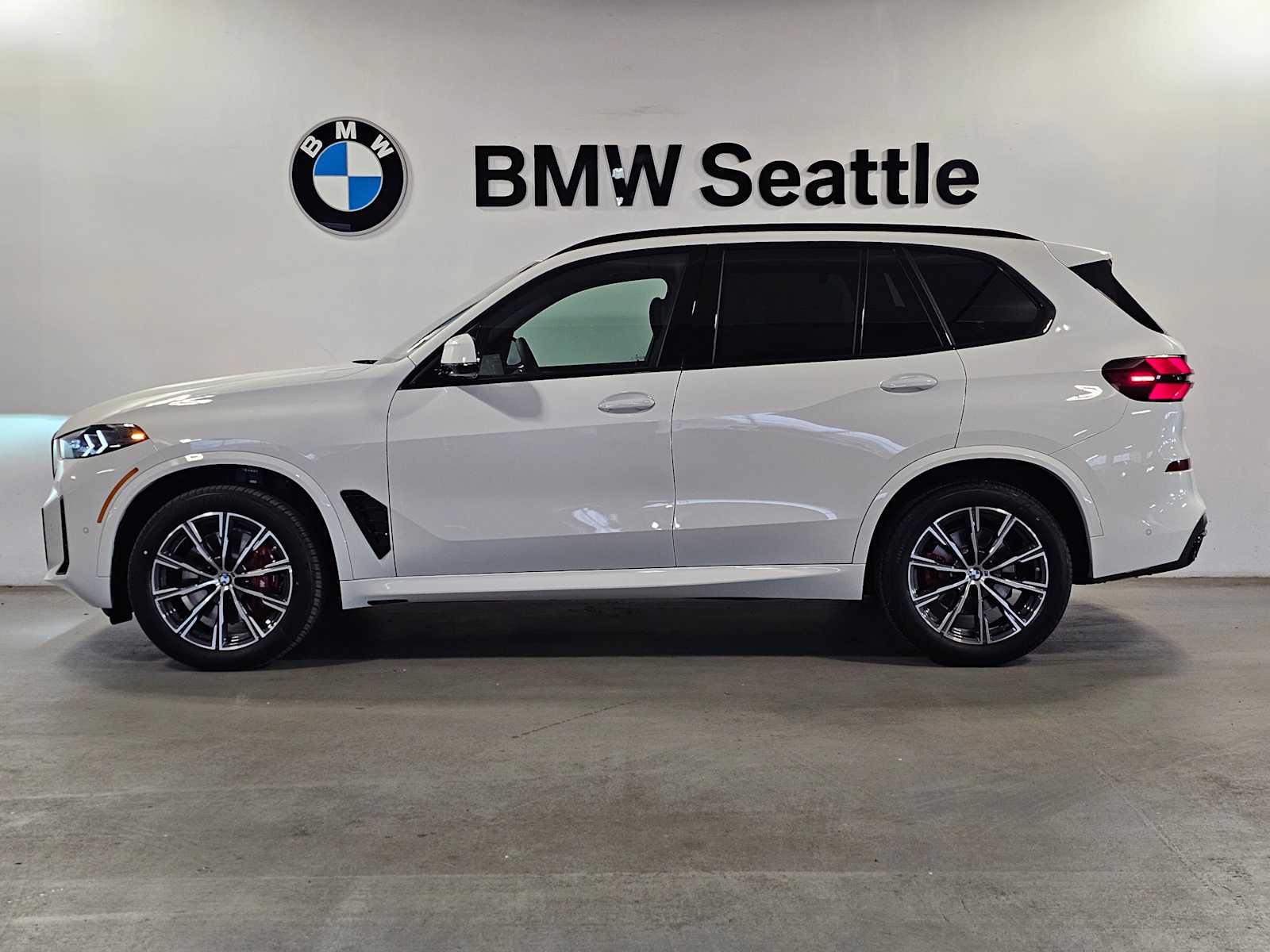 Thumbnail: 2026 BMW X5 - 3
