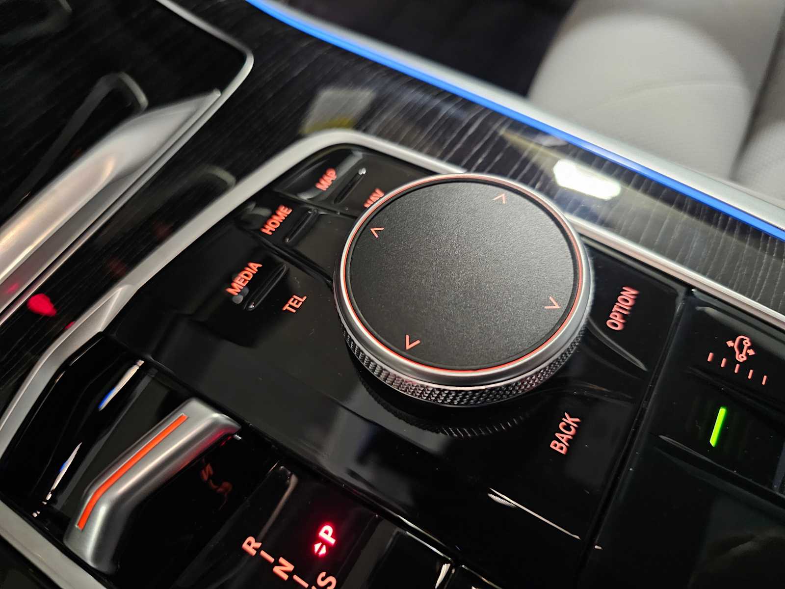 Thumbnail: 2026 BMW X5 - 21