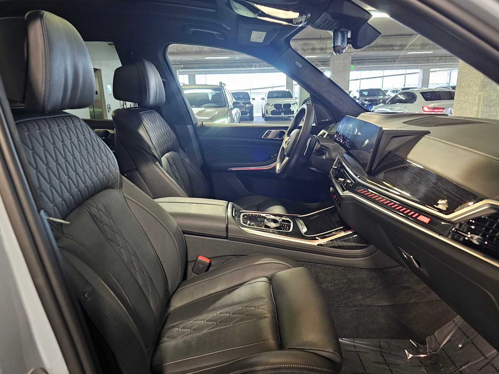 Thumbnail: 2025 BMW X7 - 44