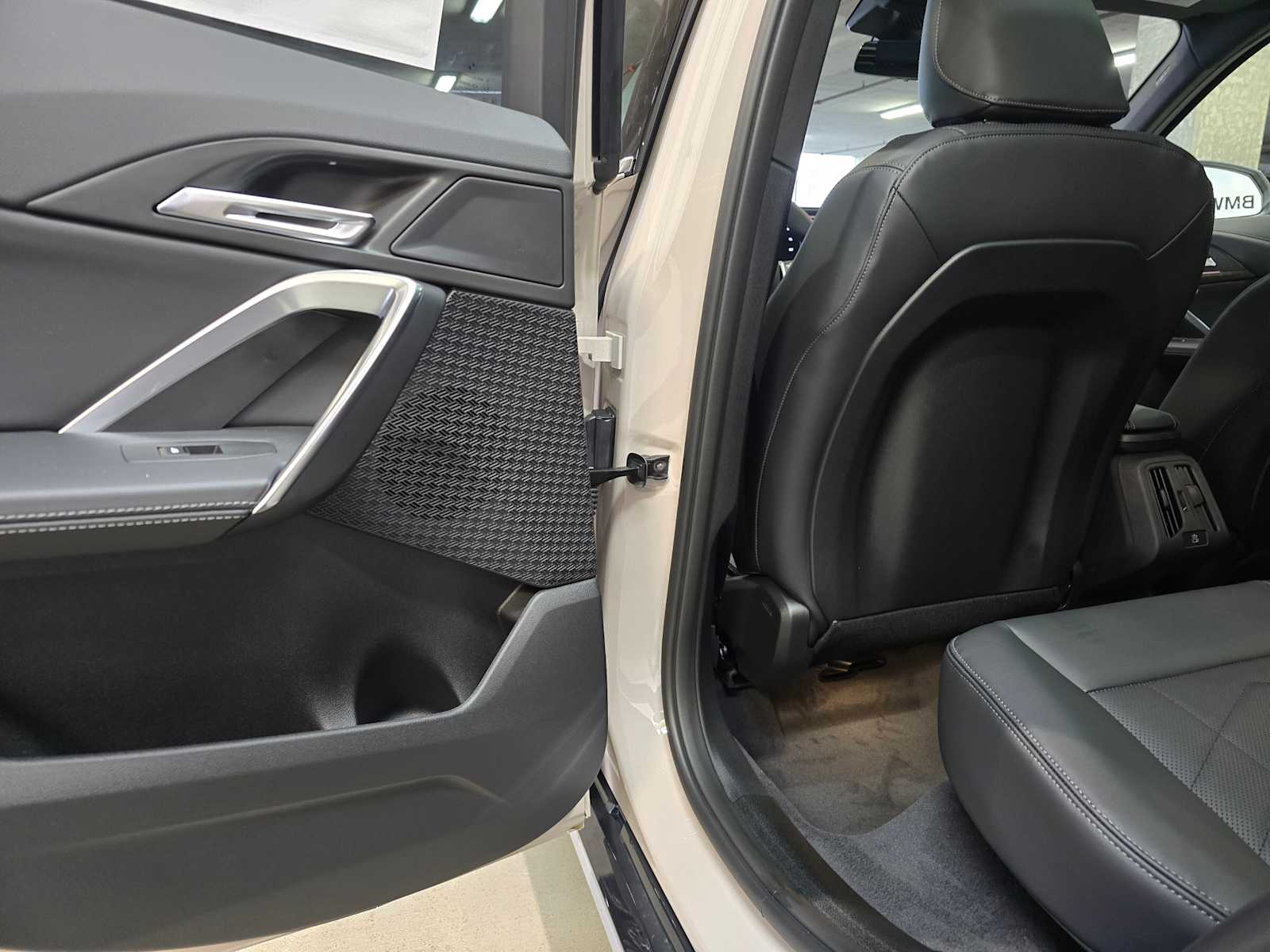 Thumbnail: 2026 BMW X1 - 23