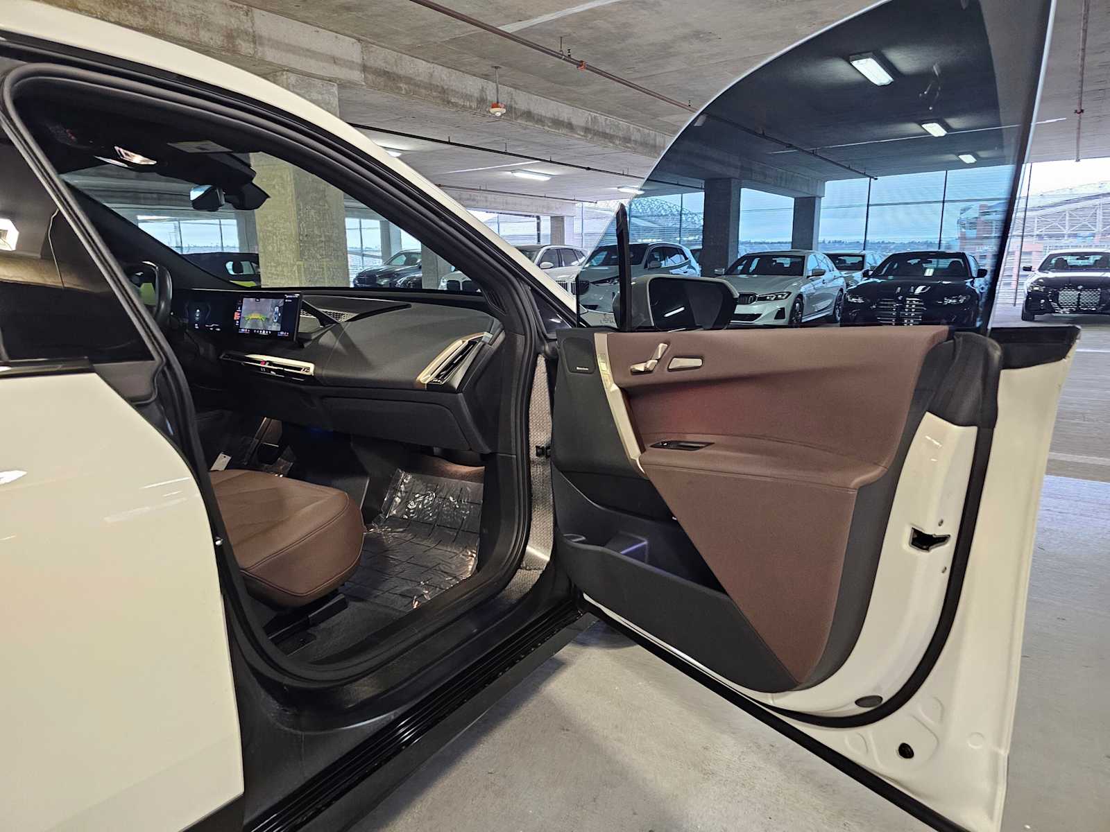 Thumbnail: 2024 BMW iX - 36