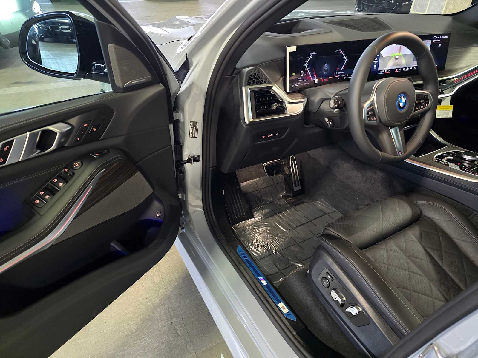 Thumbnail: 2026 BMW X5 - 26