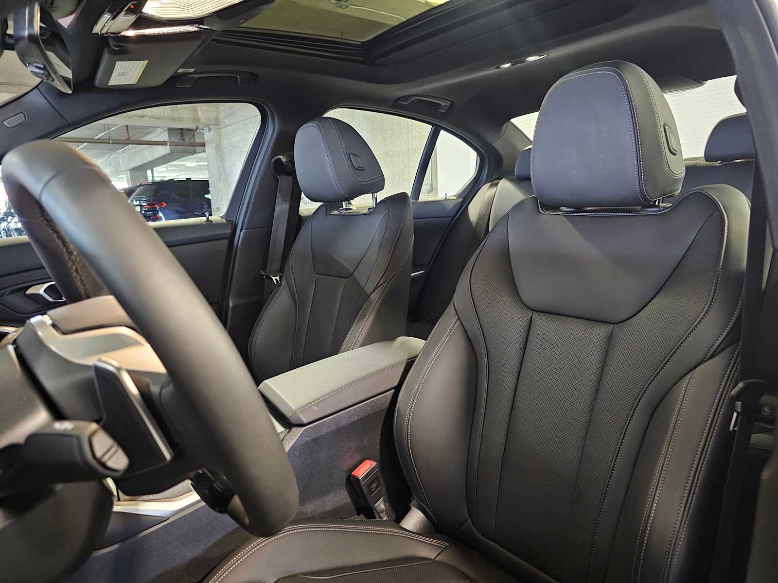 Thumbnail: 2025 BMW 3 Series - 33