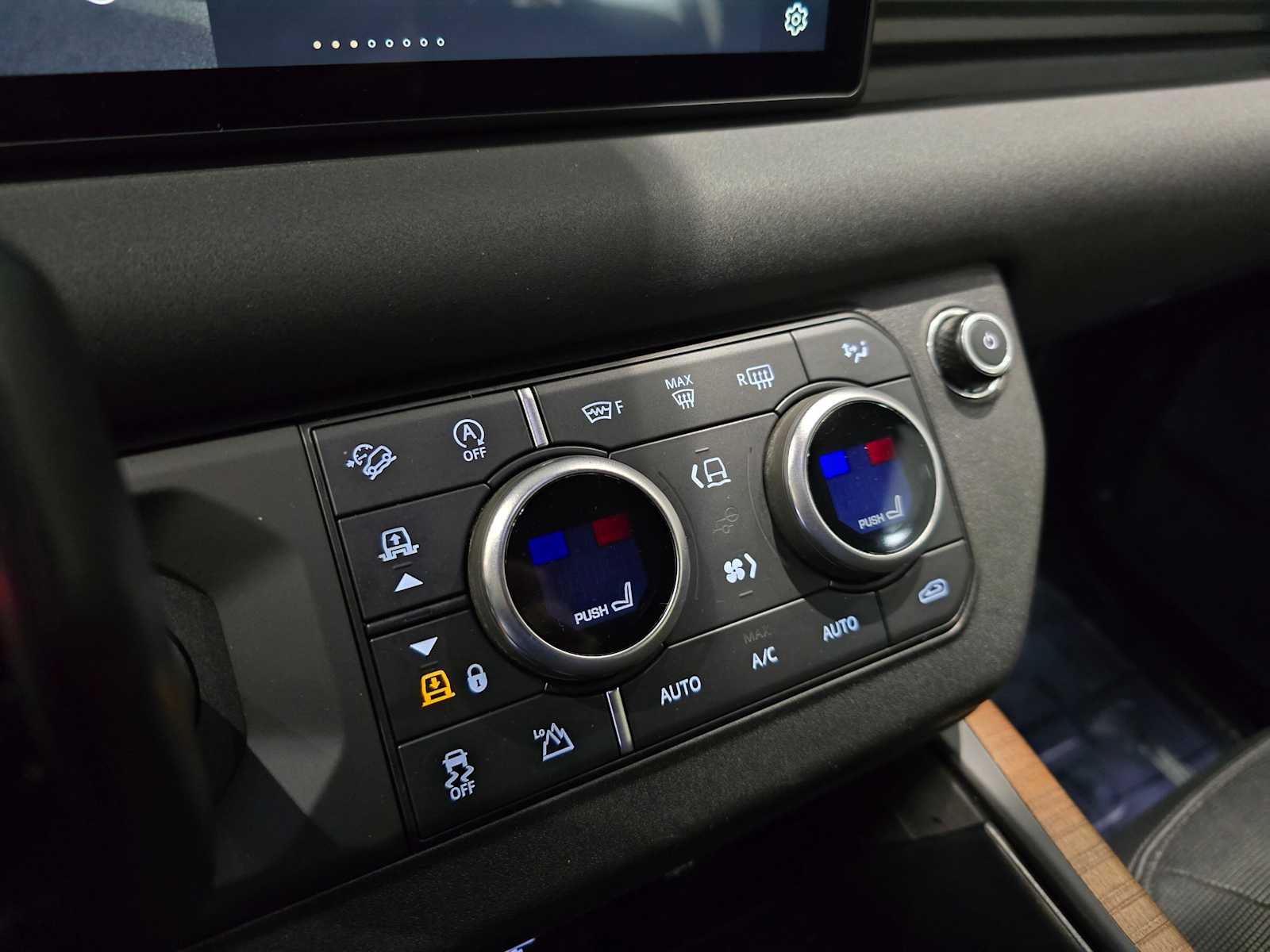 Thumbnail: 2023 Land Rover Defender - 16