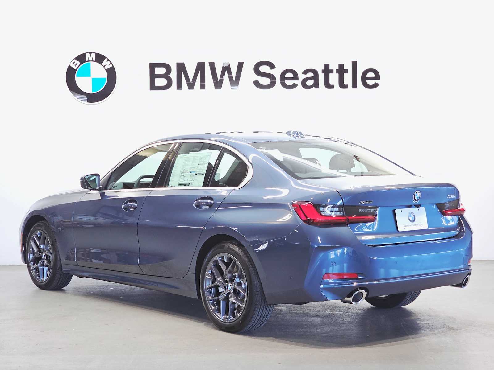 Thumbnail: 2025 BMW 3 Series - 4
