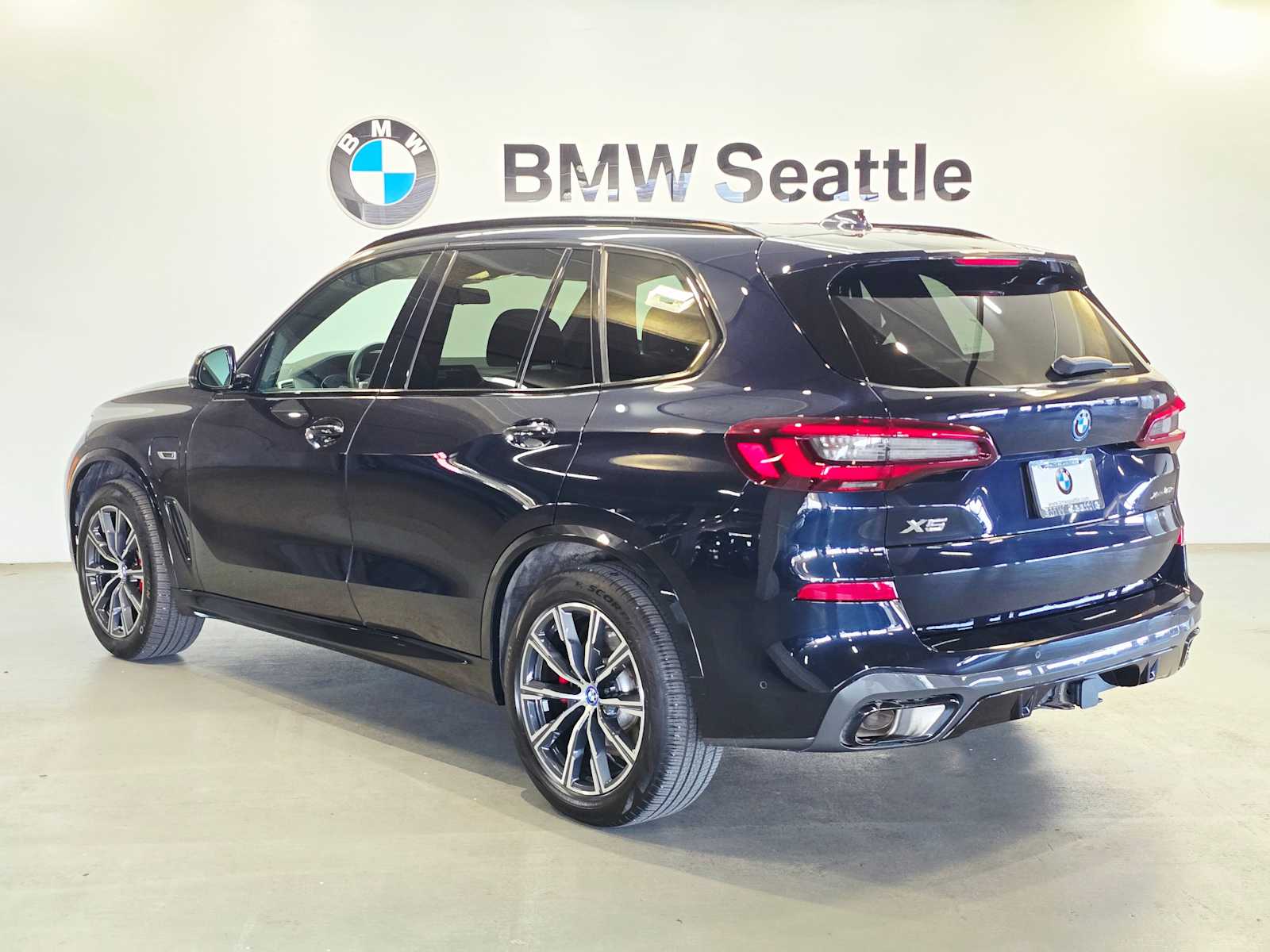 Thumbnail: 2023 BMW X5 - 4