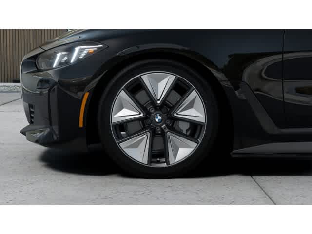 Thumbnail: 2025 BMW i4 - 7