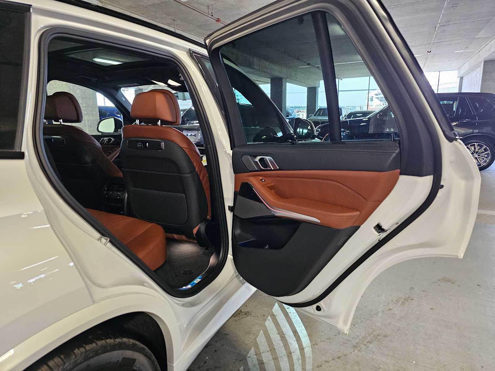 Thumbnail: 2026 BMW X5 - 34