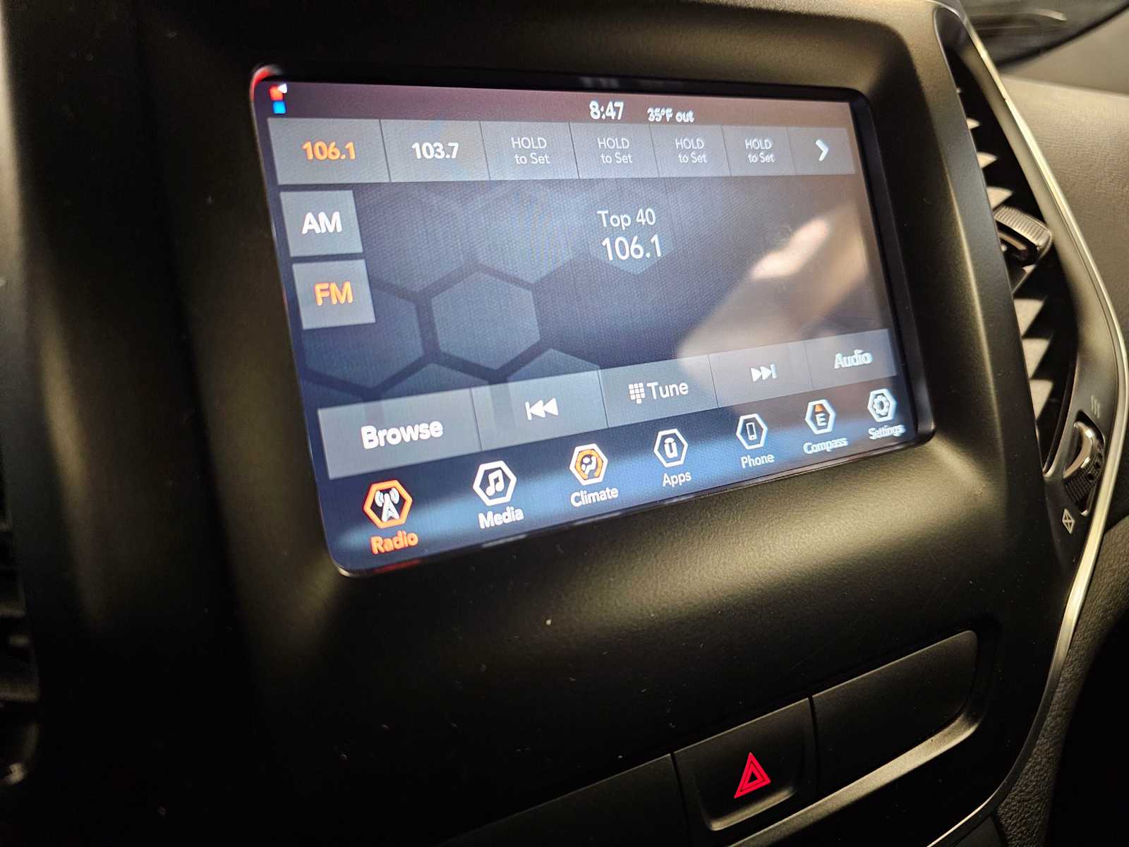 Thumbnail: 2020 Jeep Cherokee - 15