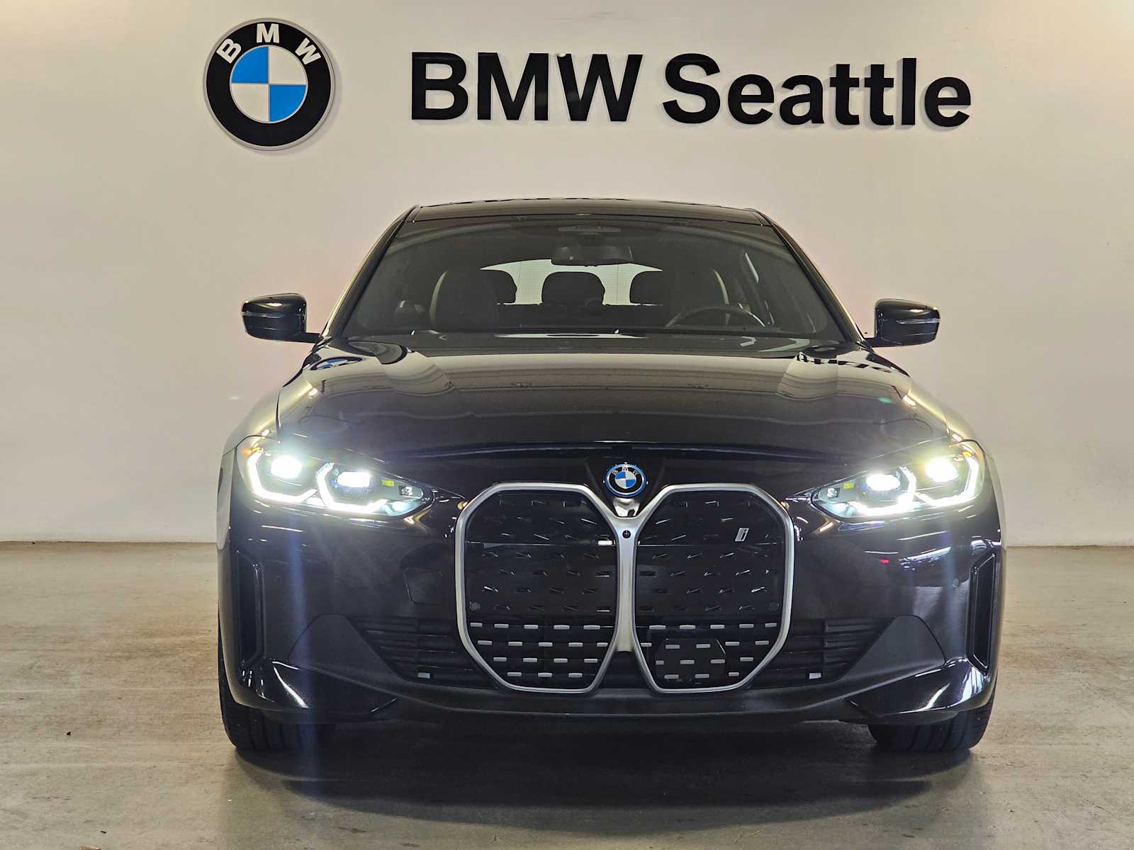 Thumbnail: 2024 BMW i4 - 6