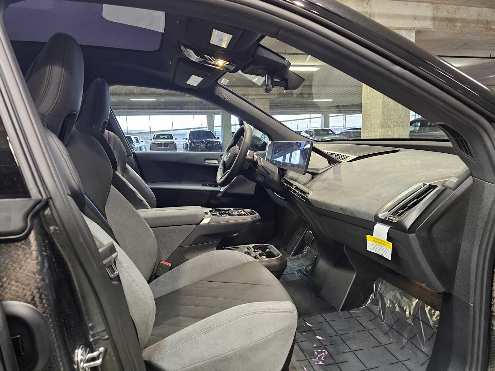 Thumbnail: 2026 BMW iX - 25