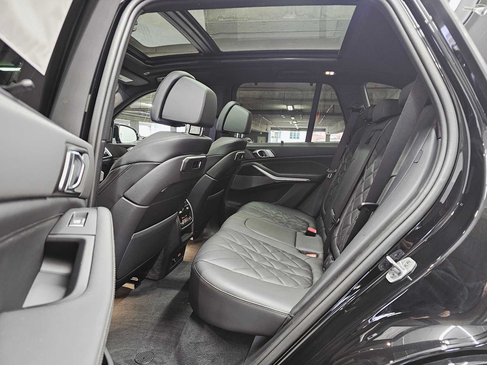 Thumbnail: 2026 BMW X5 - 25