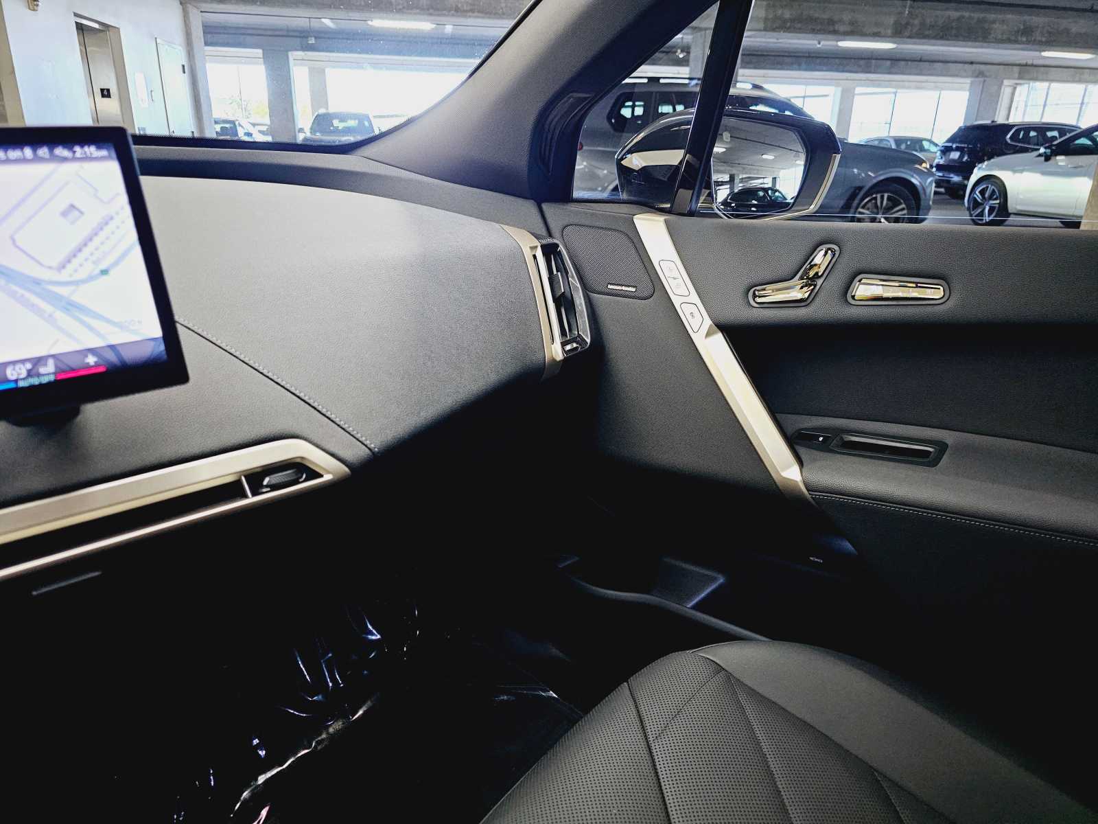 Thumbnail: 2024 BMW iX - 19