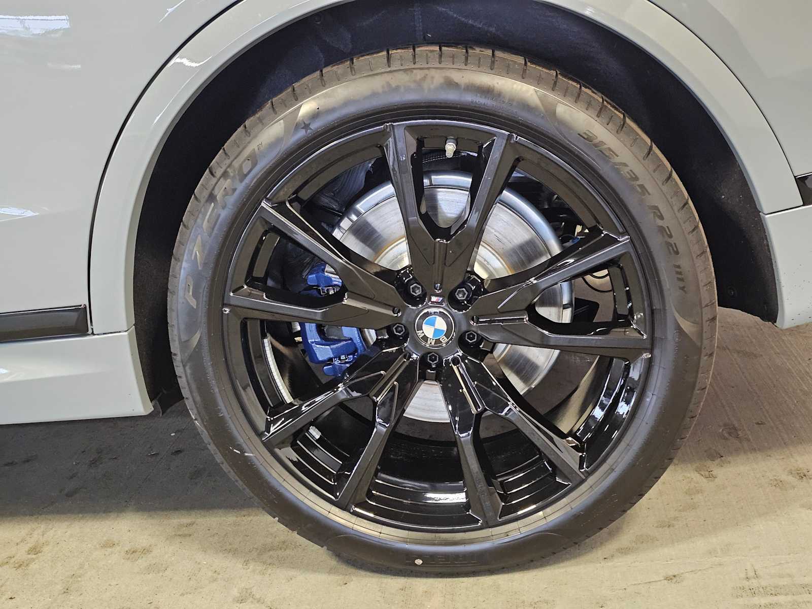 Thumbnail: 2026 BMW X7 - 8