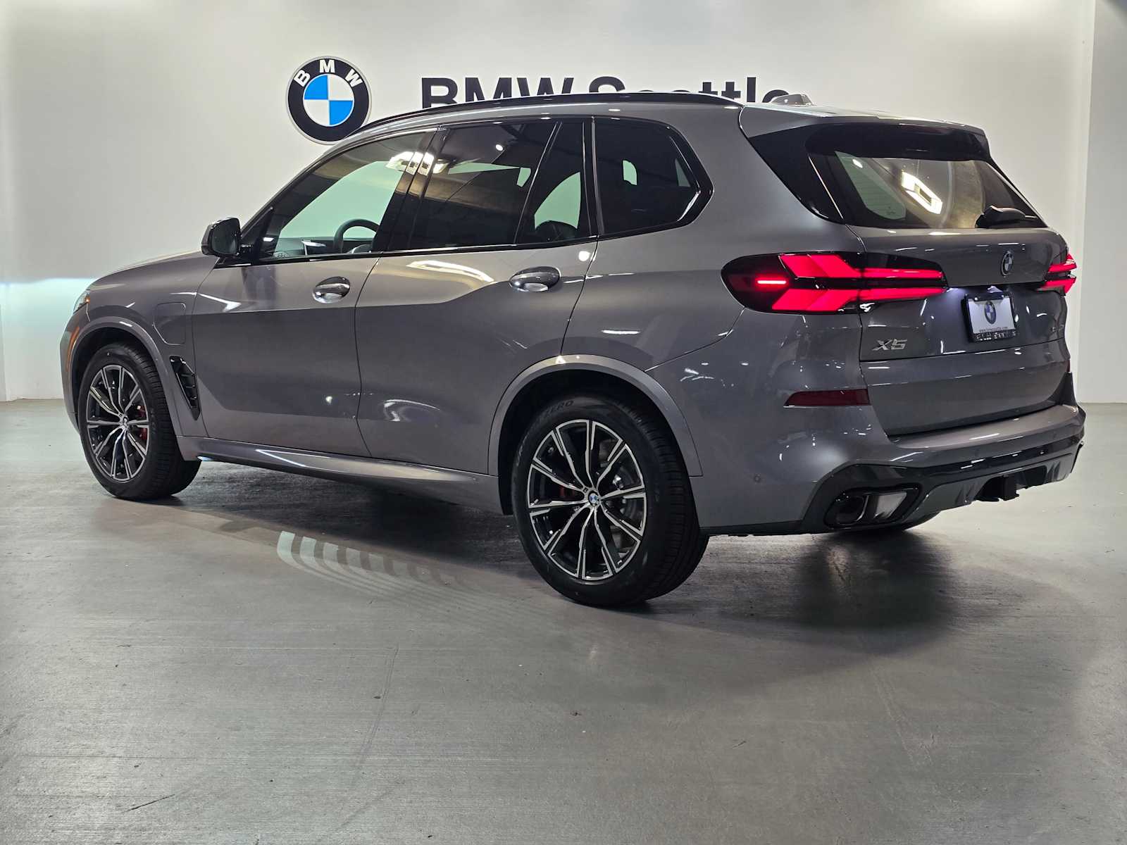 Thumbnail: 2026 BMW X5 - 4