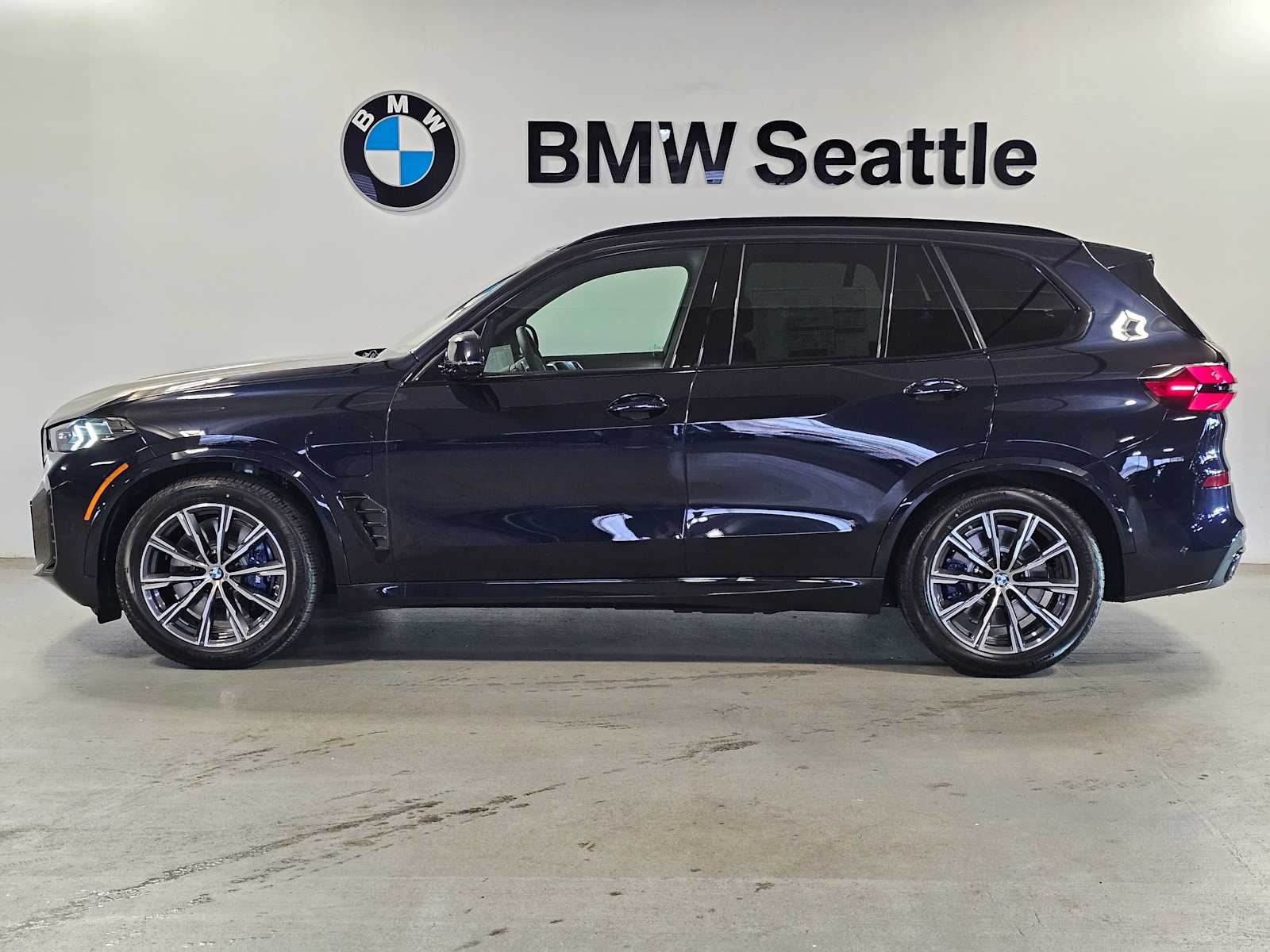 Thumbnail: 2026 BMW X5 - 3