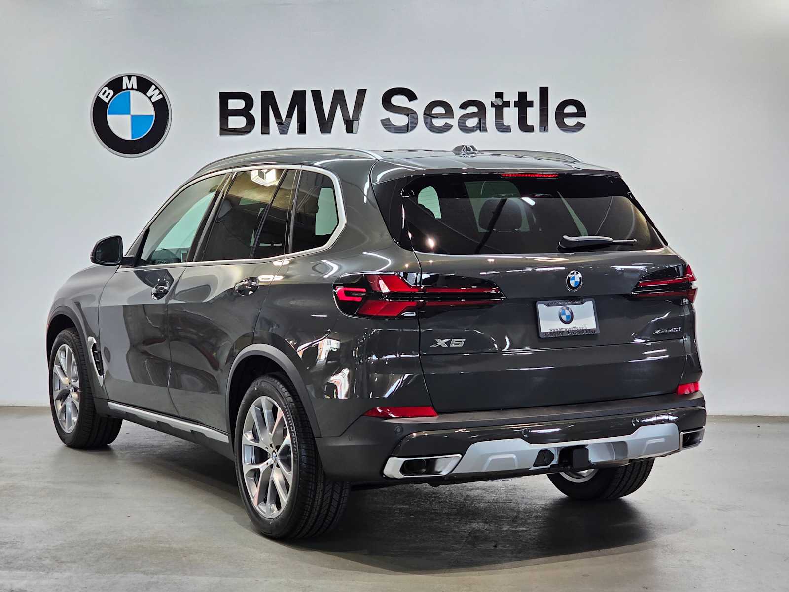 Thumbnail: 2026 BMW X5 - 4