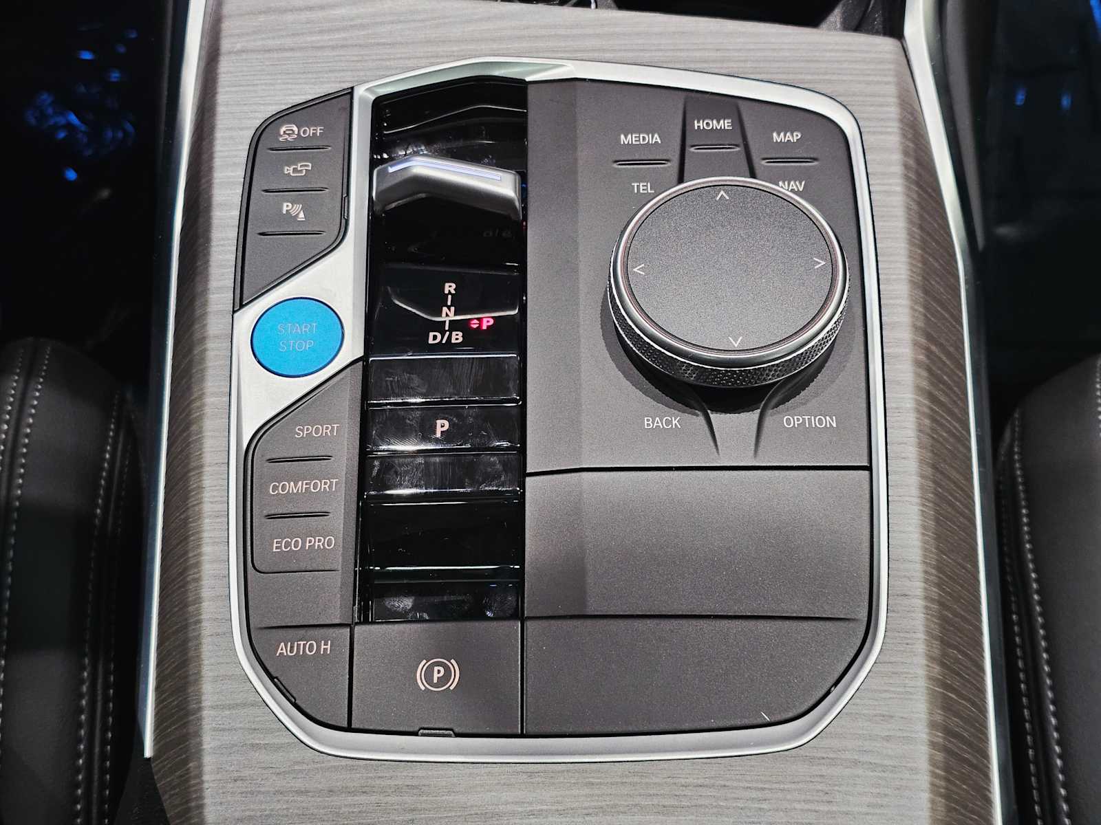 Thumbnail: 2025 BMW i4 - 18