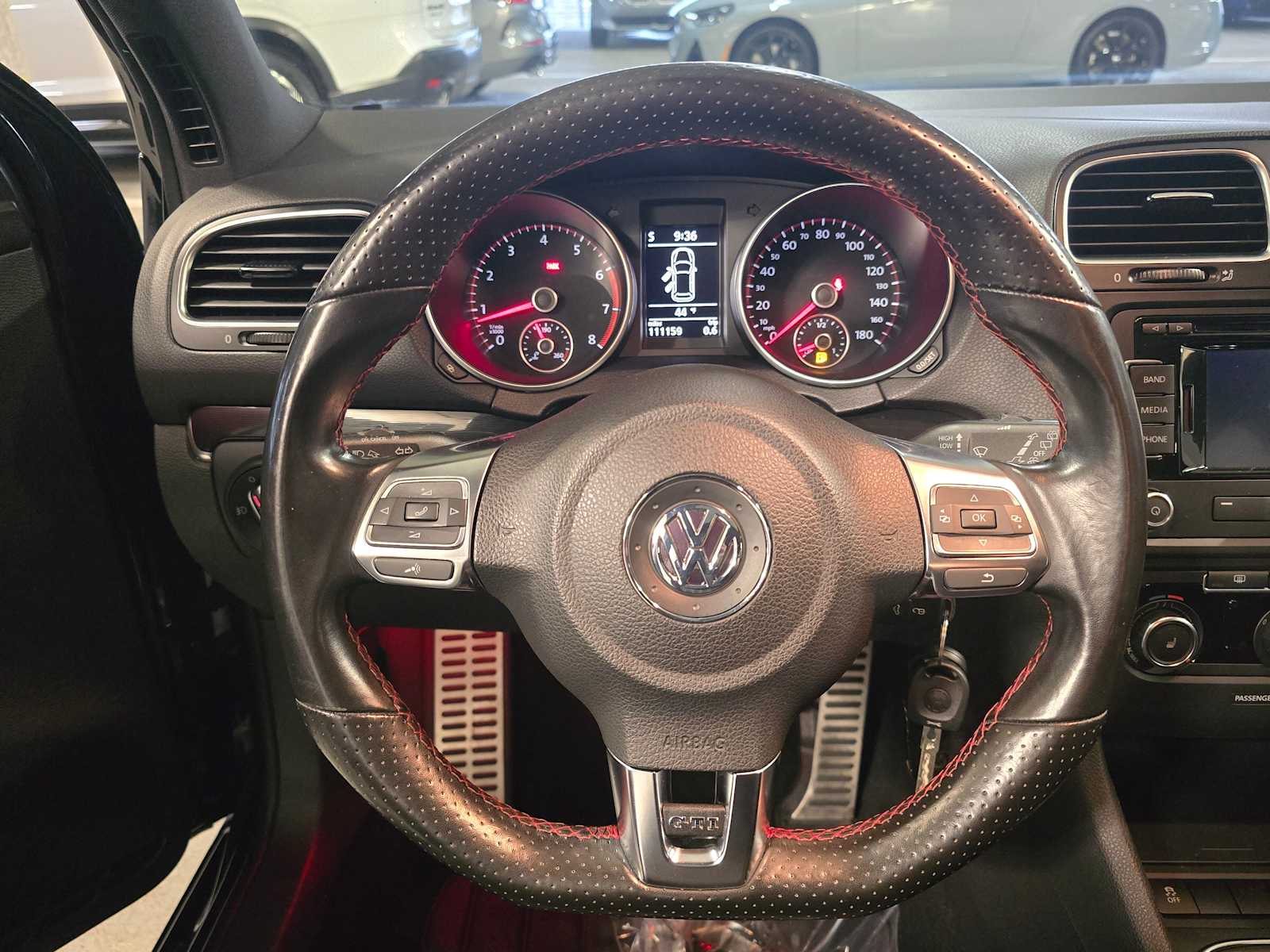 Thumbnail: 2012 Volkswagen Golf - 10