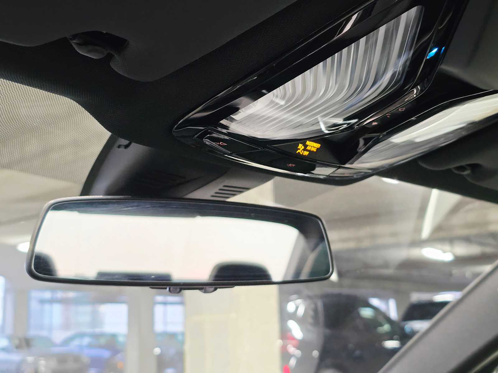 Thumbnail: 2025 BMW 3 Series - 18