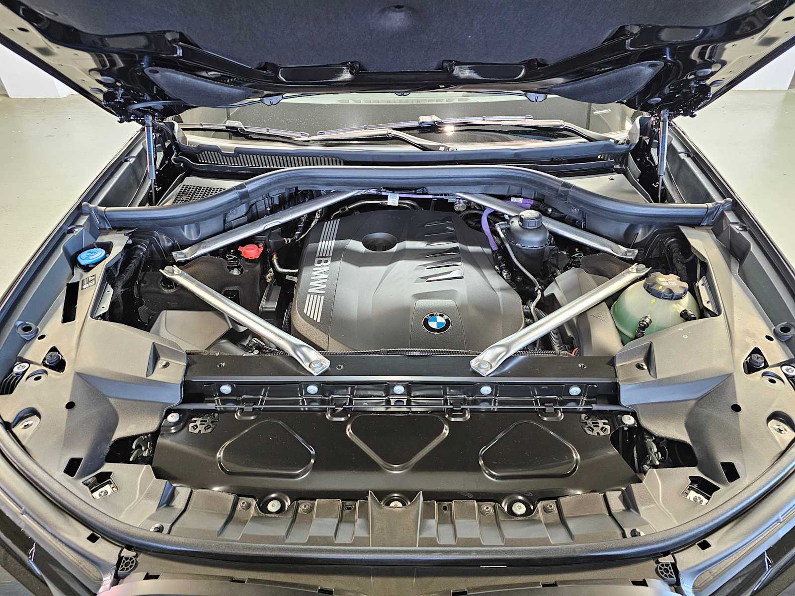 Thumbnail: 2026 BMW X7 - 9