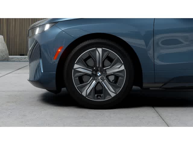 Thumbnail: 2026 BMW iX - 7