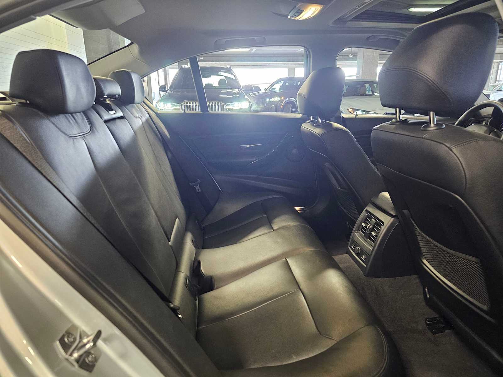 Thumbnail: 2015 BMW 3 Series - 39