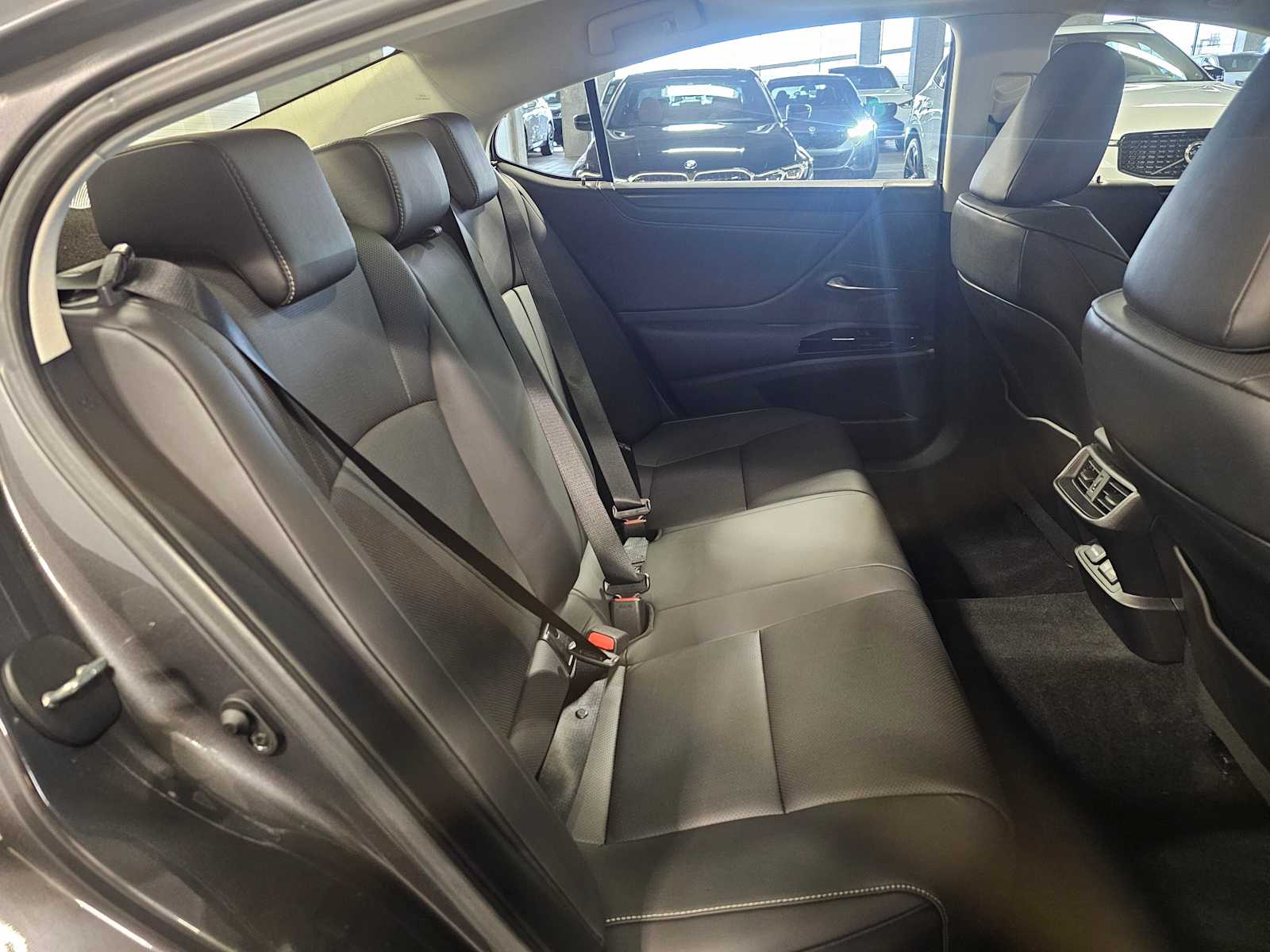 Thumbnail: 2023 Lexus ES - 38