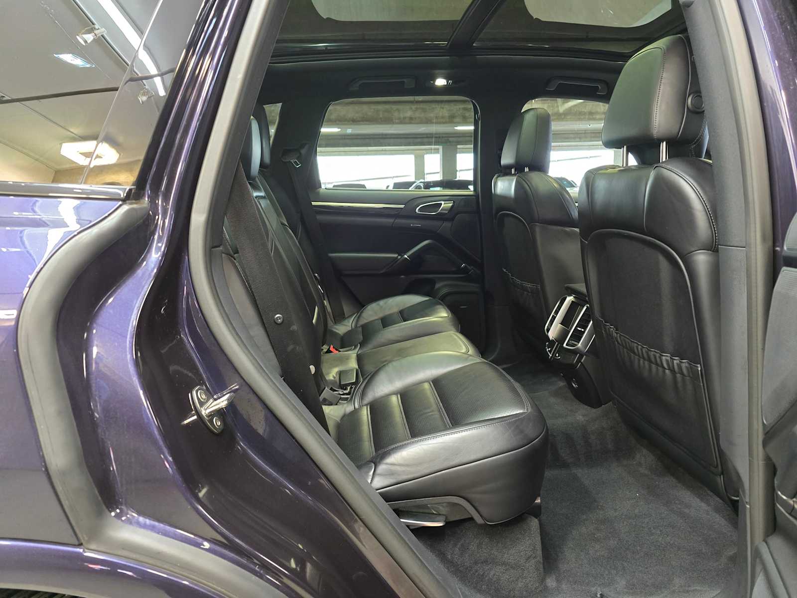 Thumbnail: 2017 Porsche Cayenne - 28