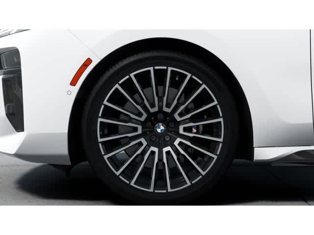 Thumbnail: 2025 BMW 7 Series - 7