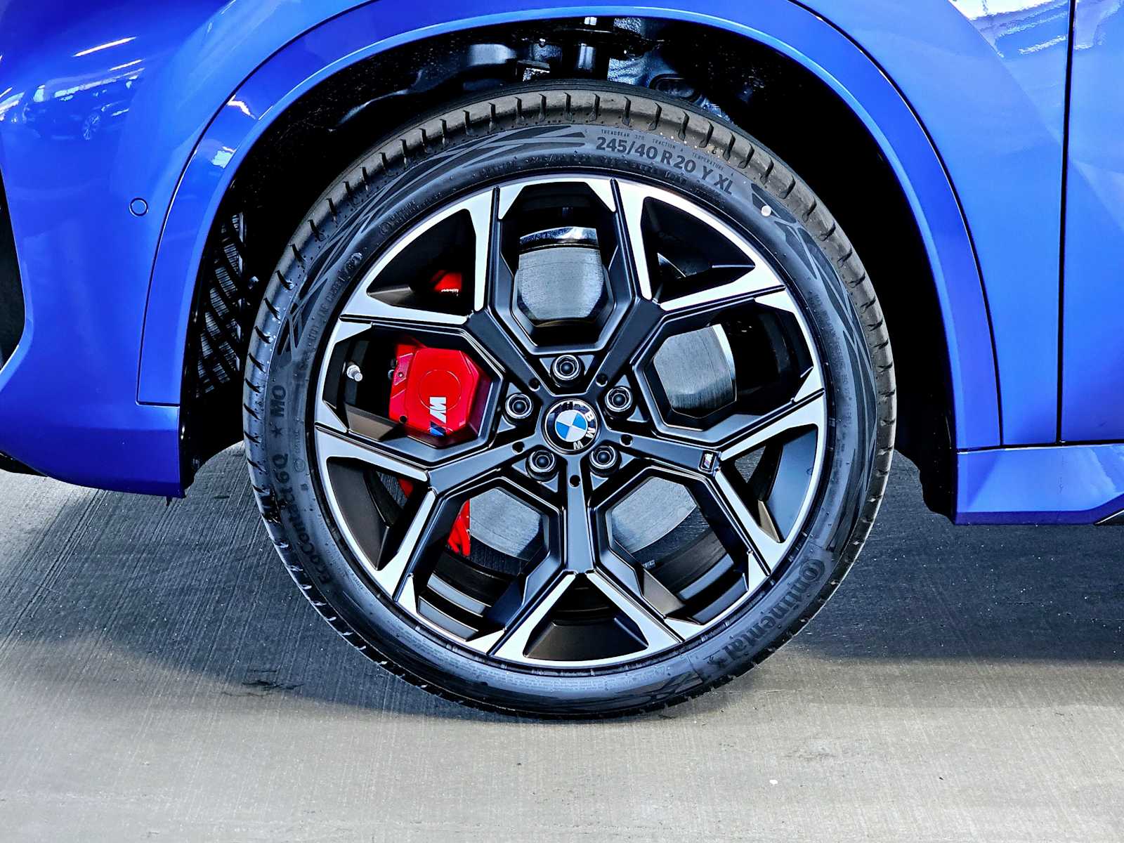 2025 BMW X1 M35i 8