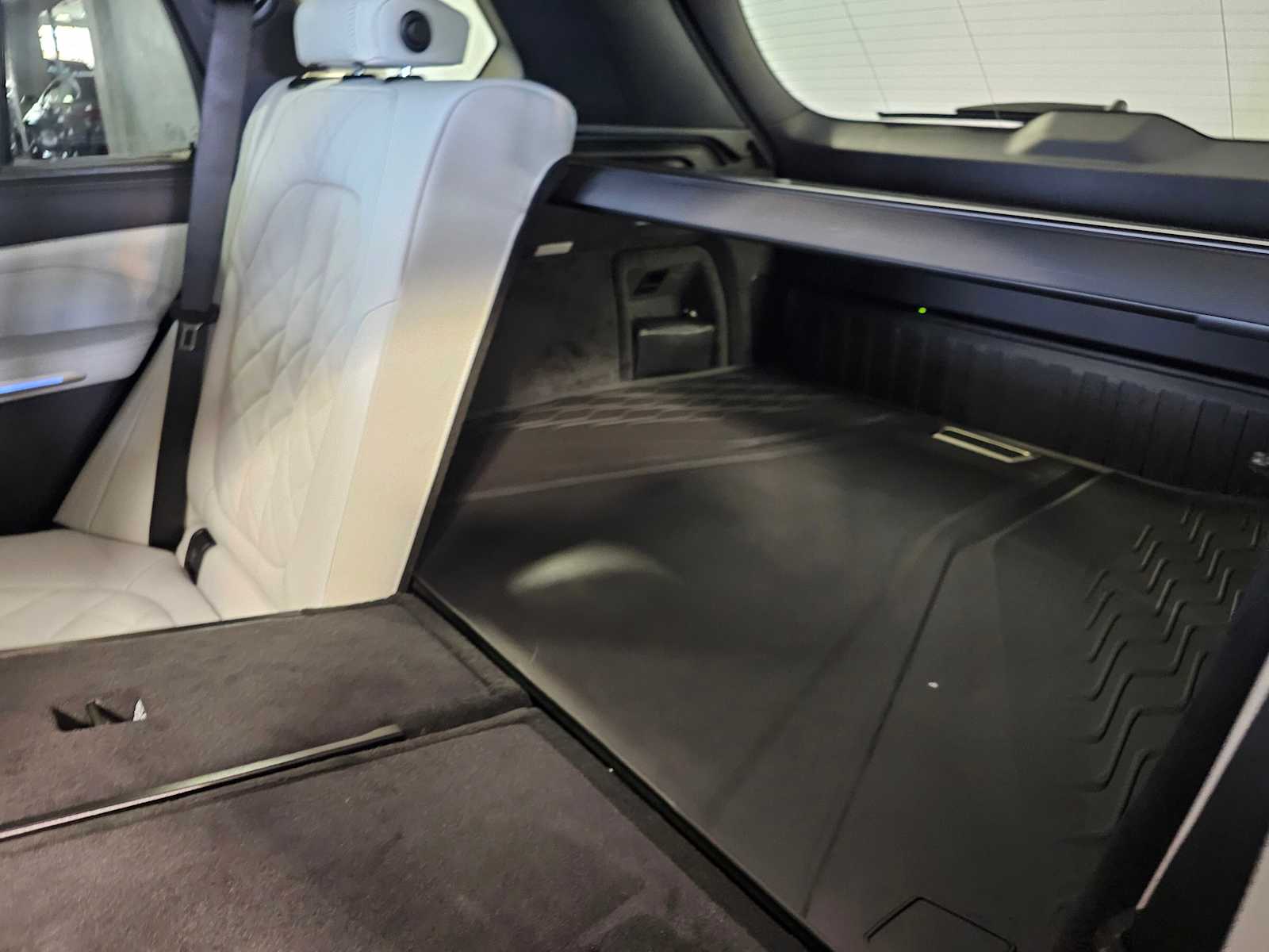 Thumbnail: 2026 BMW X5 - 36