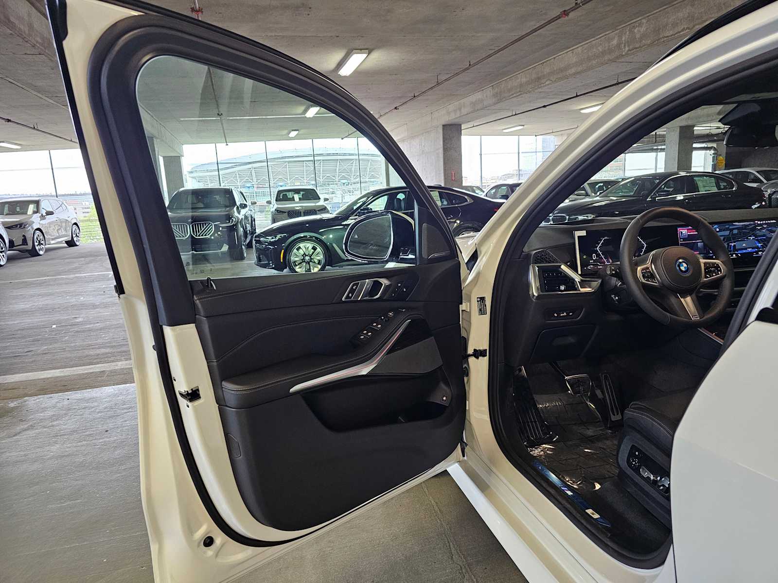 Thumbnail: 2026 BMW X5 - 23