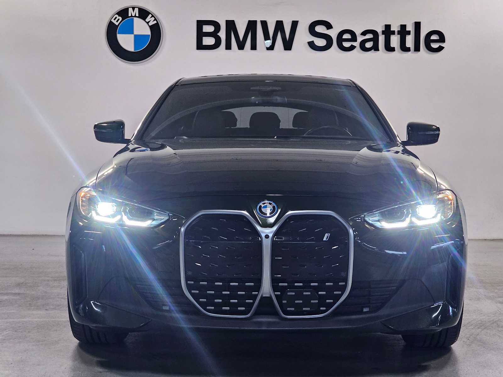 Thumbnail: 2023 BMW i4 - 6