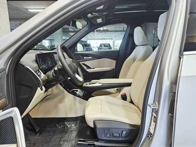 Thumbnail: 2025 BMW X1 - 23