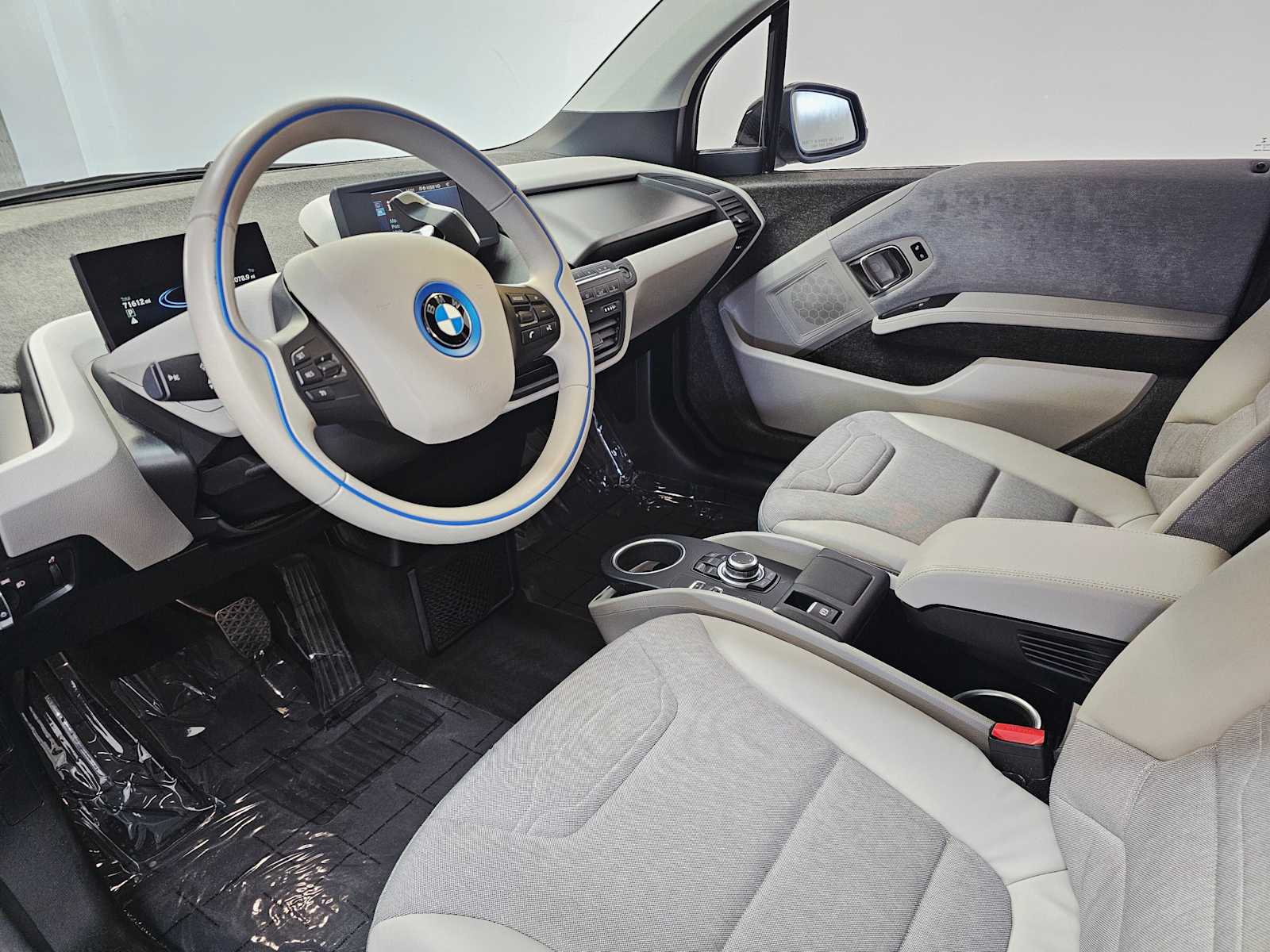 Thumbnail: 2015 BMW i3 - 2