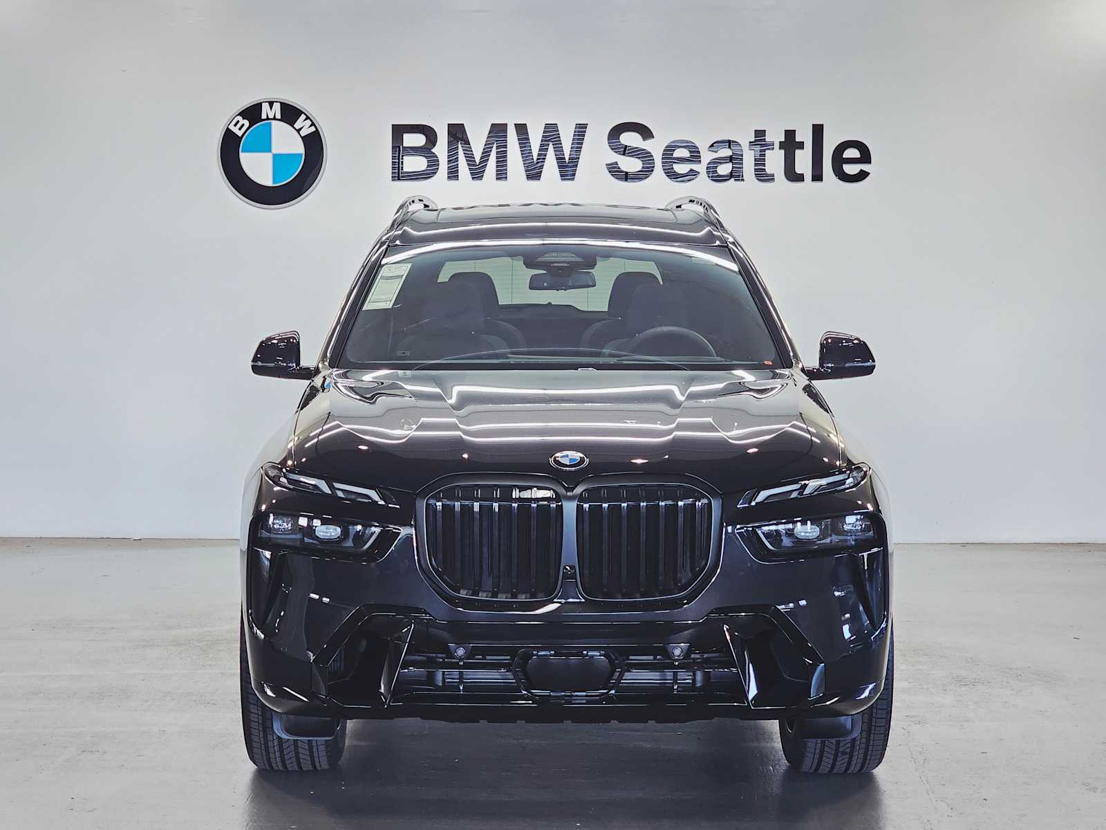 Thumbnail: 2026 BMW X7 - 6